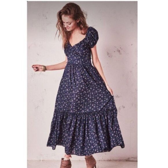 angie blue floral dress Angie Dress in Blue Floral – Julie Miles Jewelry & Resort Wear main image 0